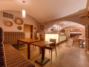 Prodej obchodního prostoru, Praha - Nové Město, Legerova, 230 m2