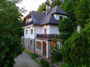 Prodej ubytování, Mnichovice, Nad rybníkem, 312 m2