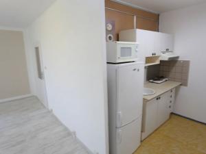 Prodej bytu 1+kk, Praha - Řepy, Bazovského, 33 m2