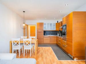 Pronájem bytu 2+kk, Praha - Kbely, Herlíkovická, 52 m2