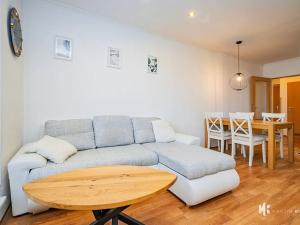 Pronájem bytu 2+kk, Praha - Kbely, Herlíkovická, 52 m2
