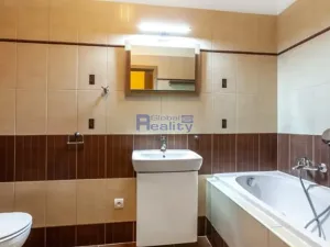 Pronájem bytu 3+kk, Pardubice, Holubova, 58 m2