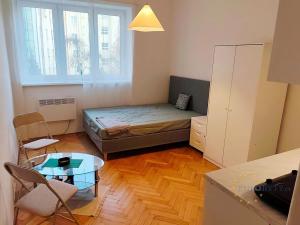 Pronájem bytu 1+kk, Praha - Strašnice, Starostrašnická, 20 m2