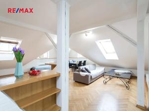 Pronájem bytu 2+kk, Praha - Karlín, Křižíkova, 70 m2