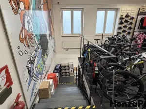 Pronájem obchodního prostoru, Praha - Kobylisy, Střelničná, 418 m2