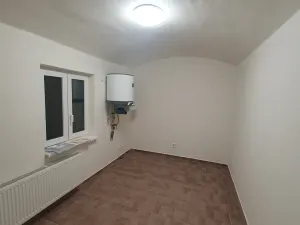 Prodej obchodního prostoru, Brno, Merhautova, 85 m2