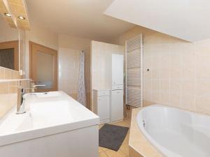 Prodej rodinného domu, Opava, Podvihovská, 182 m2