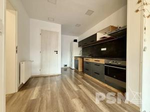 Pronájem kanceláře, Brno, Komárovské nábřeží, 57 m2