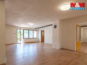 Prodej rodinného domu, Nepomyšl, 410 m2