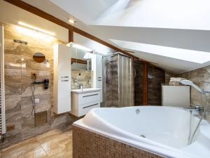 Prodej rodinného domu, Praha - Hlubočepy, Hlubočepská, 156 m2