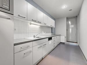 Pronájem kanceláře, Praha - Smíchov, Karla Engliše, 1150 m2