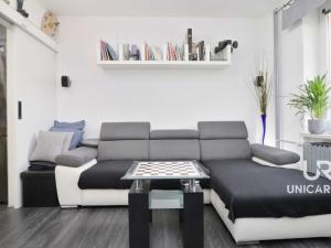 Prodej bytu 2+1, Brno - Obřany, Fryčajova, 52 m2