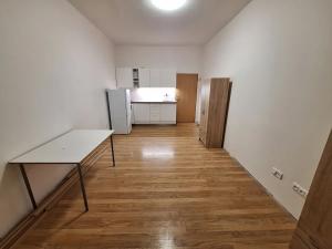 Pronájem bytu 1+kk, Praha - Michle, Jihlavská, 26 m2
