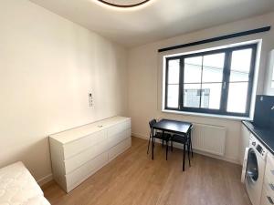 Pronájem bytu 1+kk, Praha - Vysočany, Poděbradská, 26 m2
