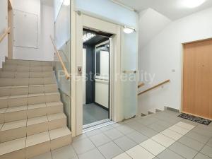 Pronájem bytu 1+kk, Praha - Vysočany, Za Lidovým domem, 27 m2