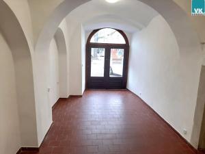 Pronájem obchodního prostoru, Litomyšl, Smetanovo náměstí, 25 m2