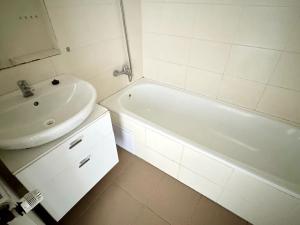 Pronájem bytu 2+1, Praha - Černý Most, Maňákova, 77 m2