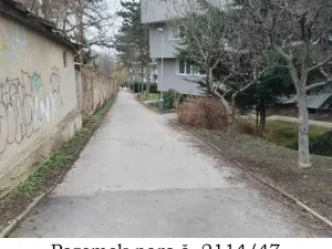 Dražba pozemku, Praha, 5412 m2