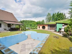 Prodej rodinného domu, Valkeřice, 270 m2