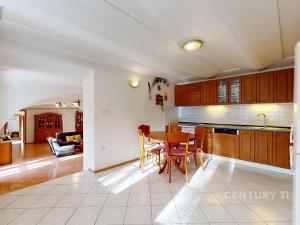 Prodej rodinného domu, Loket, 261 m2