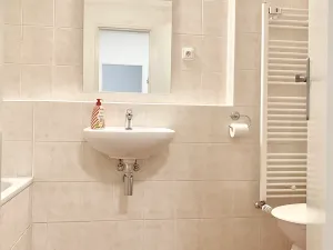 Prodej bytu 2+kk, Praha - Troja, Hnězdenská, 48 m2