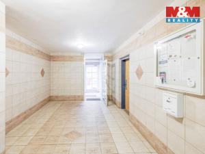 Pronájem bytu 1+kk, Praha - Hlubočepy, Pivcova, 29 m2