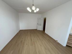Pronájem bytu 1+1, Praha, Květnového vítězství, 30 m2
