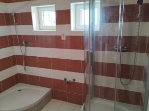 Prodej rodinného domu, Týnec nad Labem, 230 m2