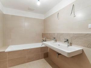 Prodej bytu 3+kk, Liberec, Dukelská, 126 m2