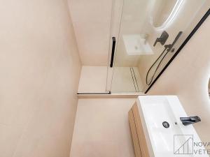 Prodej bytu 5+kk, Praha - Bohnice, Feřtekova, 88 m2