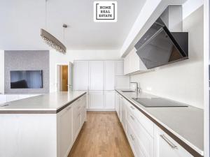 Prodej bytu 4+kk, Praha - Karlín, Za Karlínským přístavem, 137 m2