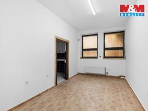Pronájem obchodního prostoru, Kladno, Kordačova, 350 m2
