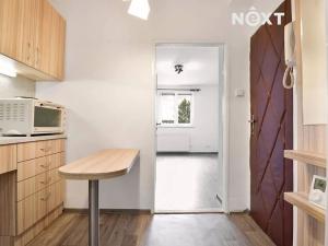 Pronájem bytu 1+kk, Žatec, Sládkova, 25 m2