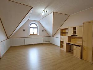 Pronájem bytu 3+1, Domažlice, Msgre. B. Staška, 127 m2