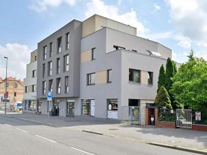 Pronájem bytu 1+kk, Praha - Liboc, Evropská, 56 m2