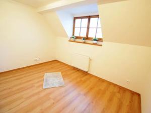 Pronájem bytu 2+kk, Beroun, V Pražské bráně, 36 m2