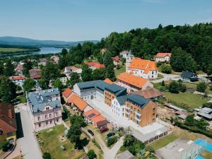 Prodej bytu 2+kk, Horní Planá, Náměstí, 59 m2