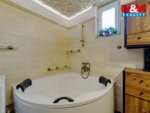 Prodej rodinného domu, Broumov, 183 m2