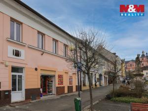 Pronájem obchodního prostoru, Přeštice, Masarykovo nám., 183 m2