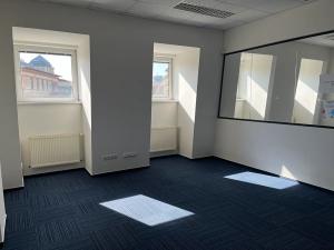Pronájem kanceláře, Praha - Holešovice, Jankovcova, 279 m2