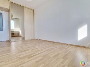 Prodej bytu 2+1, Praha - Řepy, Skuteckého, 47 m2