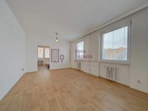 Pronájem bytu 3+1, Jindřichův Hradec, sídliště Vajgar, 61 m2