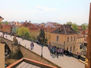 Pronájem bytu 2+1, Praha - Malá Strana, U lužického semináře, 74 m2