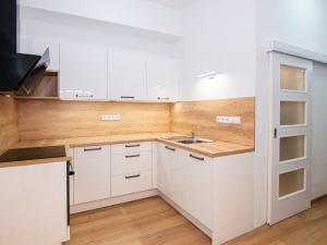 Pronájem bytu 1+kk, Praha - Hradčany, Keplerova, 39 m2