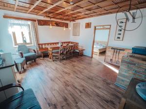 Prodej chalupy, Volary, 240 m2