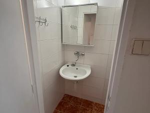 Pronájem bytu 1+1, Praha - Libeň, Podlipného, 32 m2