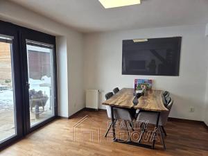 Prodej rodinného domu, Hrabyně, 180 m2