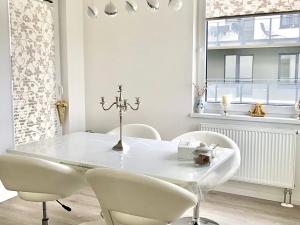 Pronájem bytu 4+kk, Praha - Strašnice, Zvěřinova, 109 m2