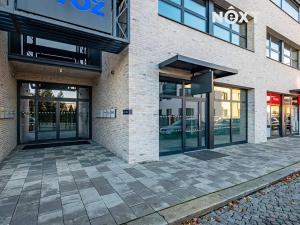 Pronájem obchodního prostoru, Pardubice, Na Spravedlnosti, 110 m2