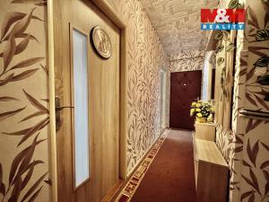 Prodej bytu 3+1, Uhlířské Janovice, 1. máje, 70 m2